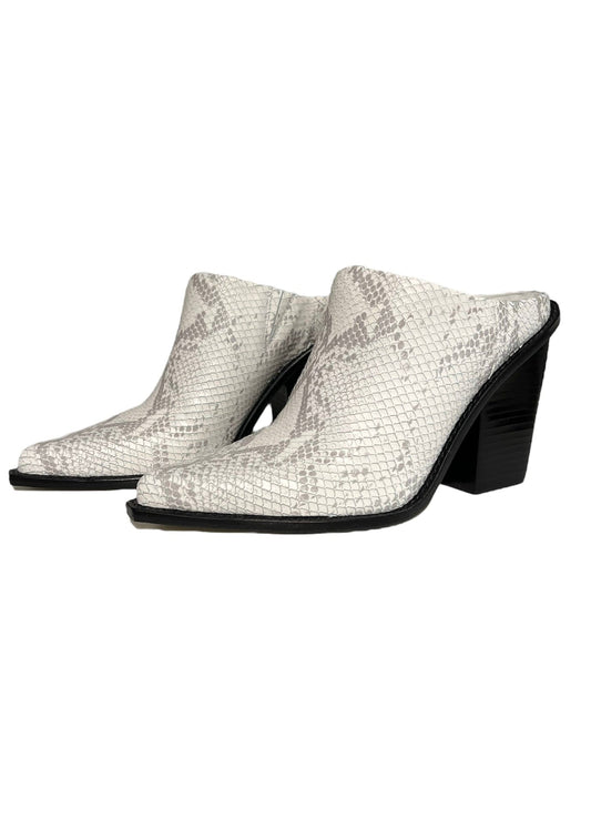 Deena Bootie - Butler's Stash